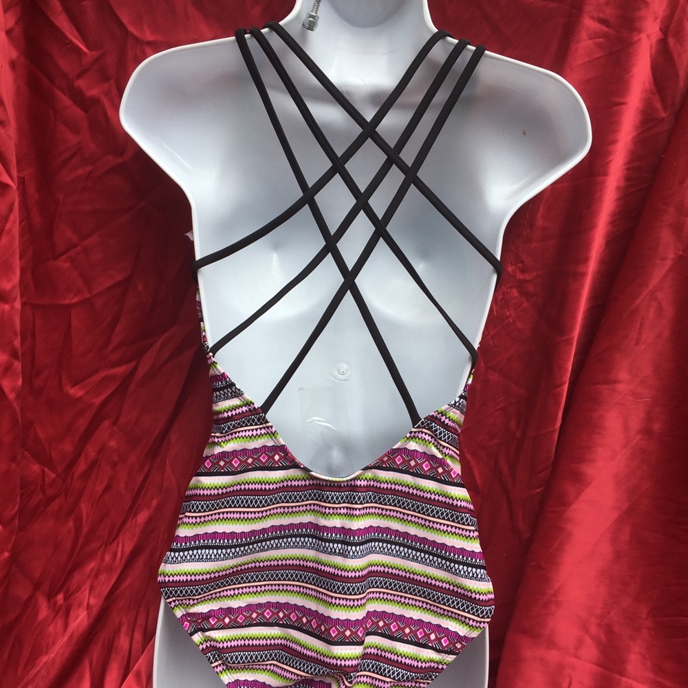 Mossimo one piece swimsuit Multiple Sizes - Picture 2 of 4
